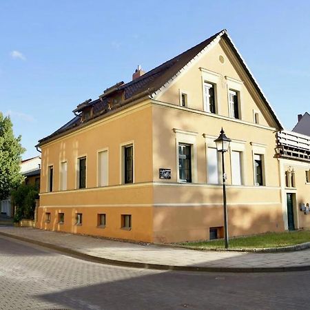 "Ferienwohnung Am Schloss" - Ferienwohnung Mit Blick Auf Das Barbyer Schloss, 5 Gehminuten Bis Zur Elbe מראה חיצוני תמונה