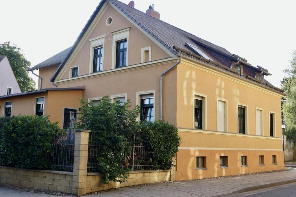 "Ferienwohnung Am Schloss" - Ferienwohnung Mit Blick Auf Das Barbyer Schloss, 5 Gehminuten Bis Zur Elbe מראה חיצוני תמונה