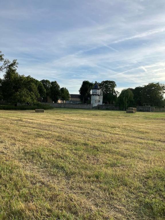 "Ferienwohnung Am Schloss" - Ferienwohnung Mit Blick Auf Das Barbyer Schloss, 5 Gehminuten Bis Zur Elbe מראה חיצוני תמונה